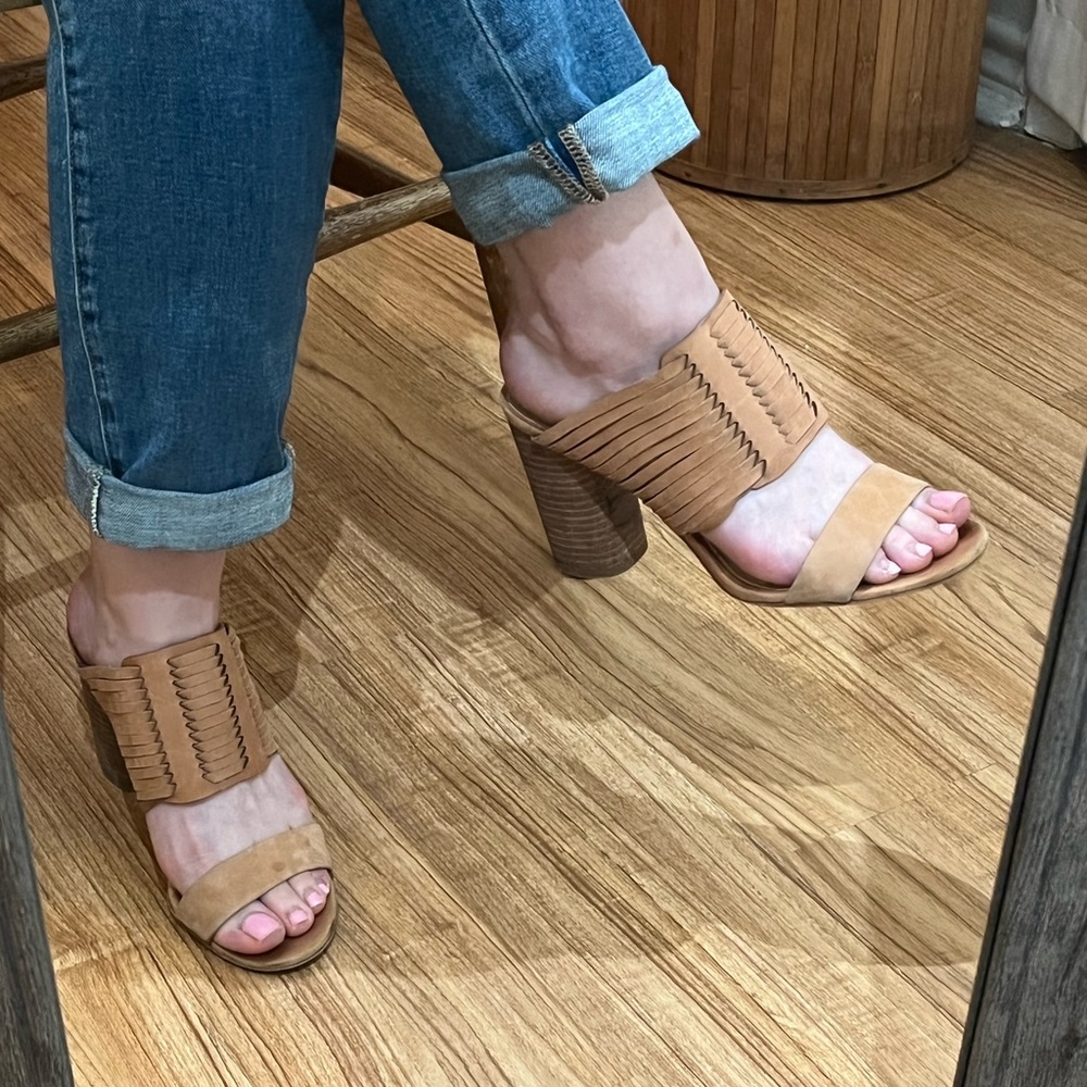 Vince Camuto strappy block heel sandals size 7.5